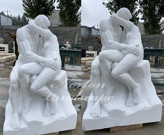The kiss marble sculpture