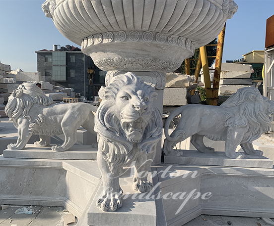 Big stone marble lion statues water fountain