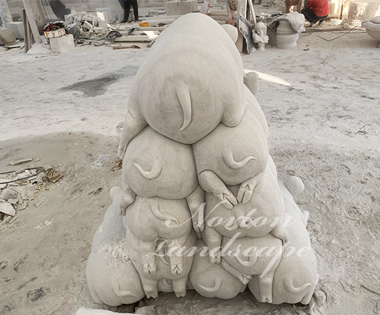 Marble carving pig statues